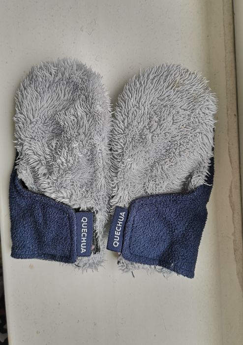 Salopeta/combinezon cu accesorii, mărime 24 luni,