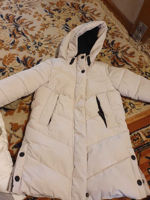 Geaca de iarnă pt fetițe, mărimea 98