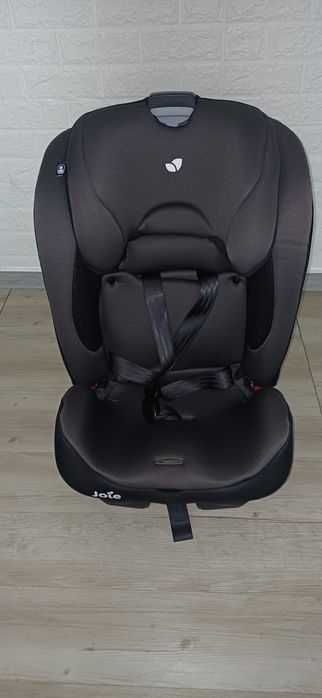 Vând scaun de mașină Joie