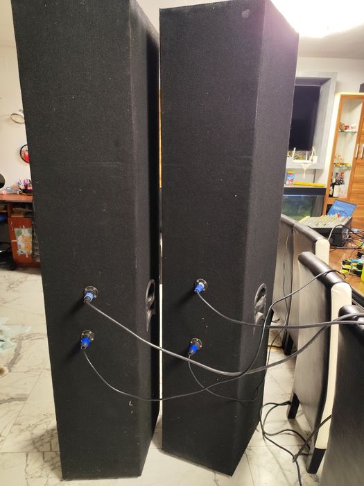 De vânzare boxe pereche și 1 boxa jamo