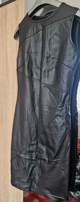 Рокля кожена еластична - 20 лв.