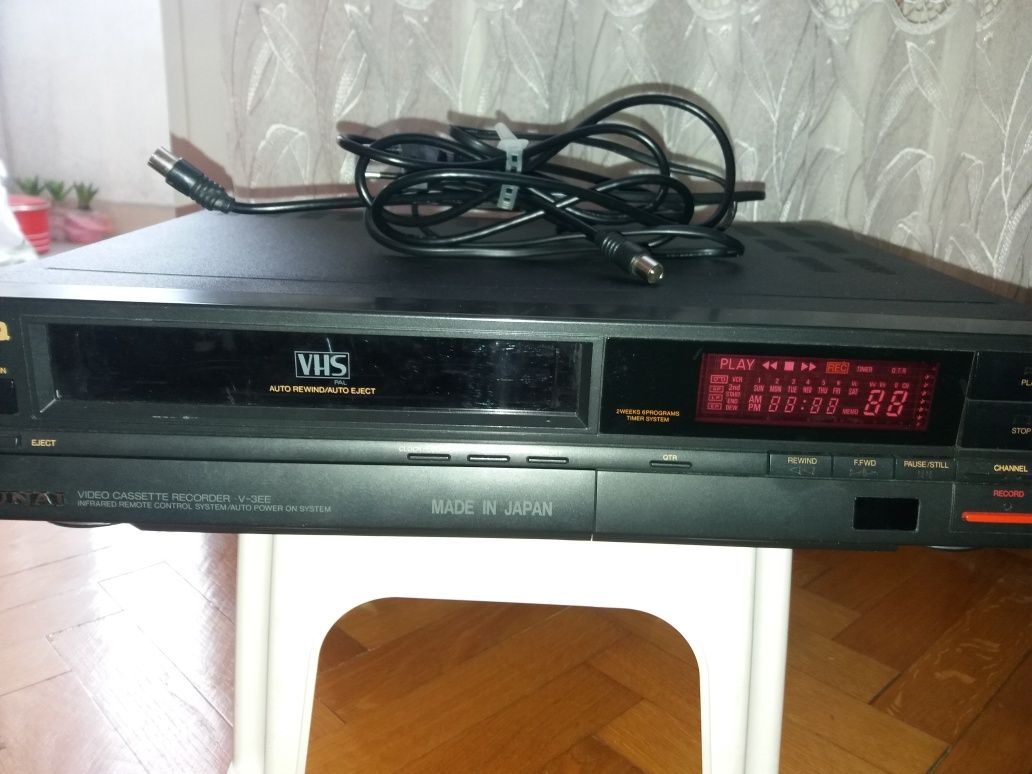 Аудиовидео Funai, VHS касети, дистанционно, перфектно състояние, изпол