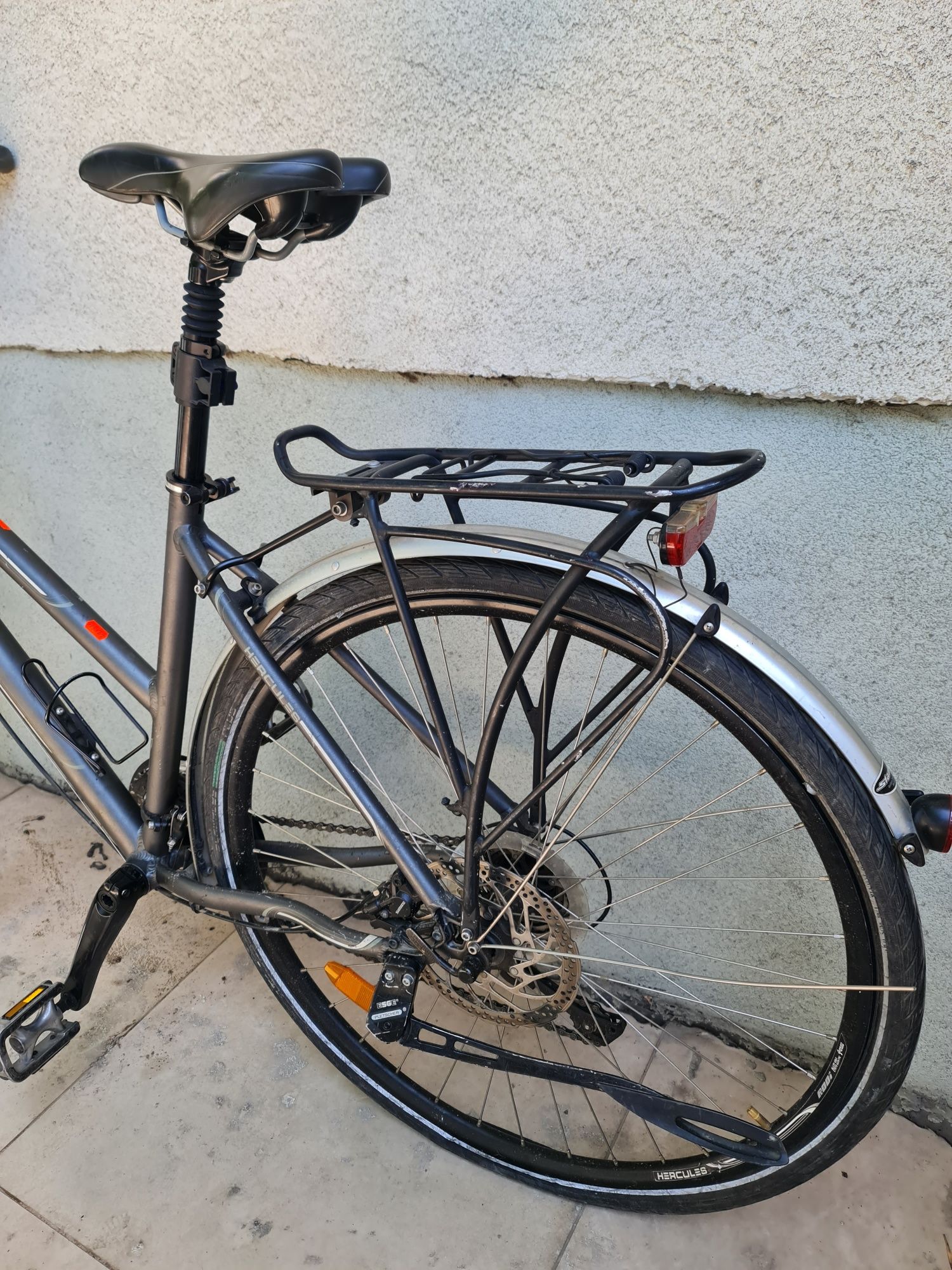 Amanet Vitan 107 Bicicleta Hercules D30 Trekking