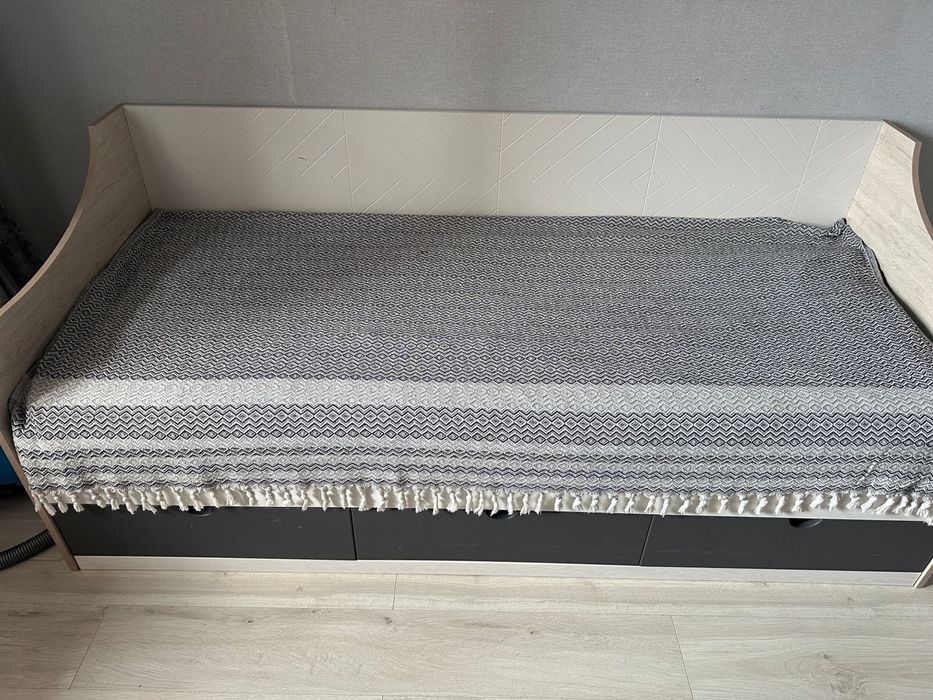 Продам детскую кровать