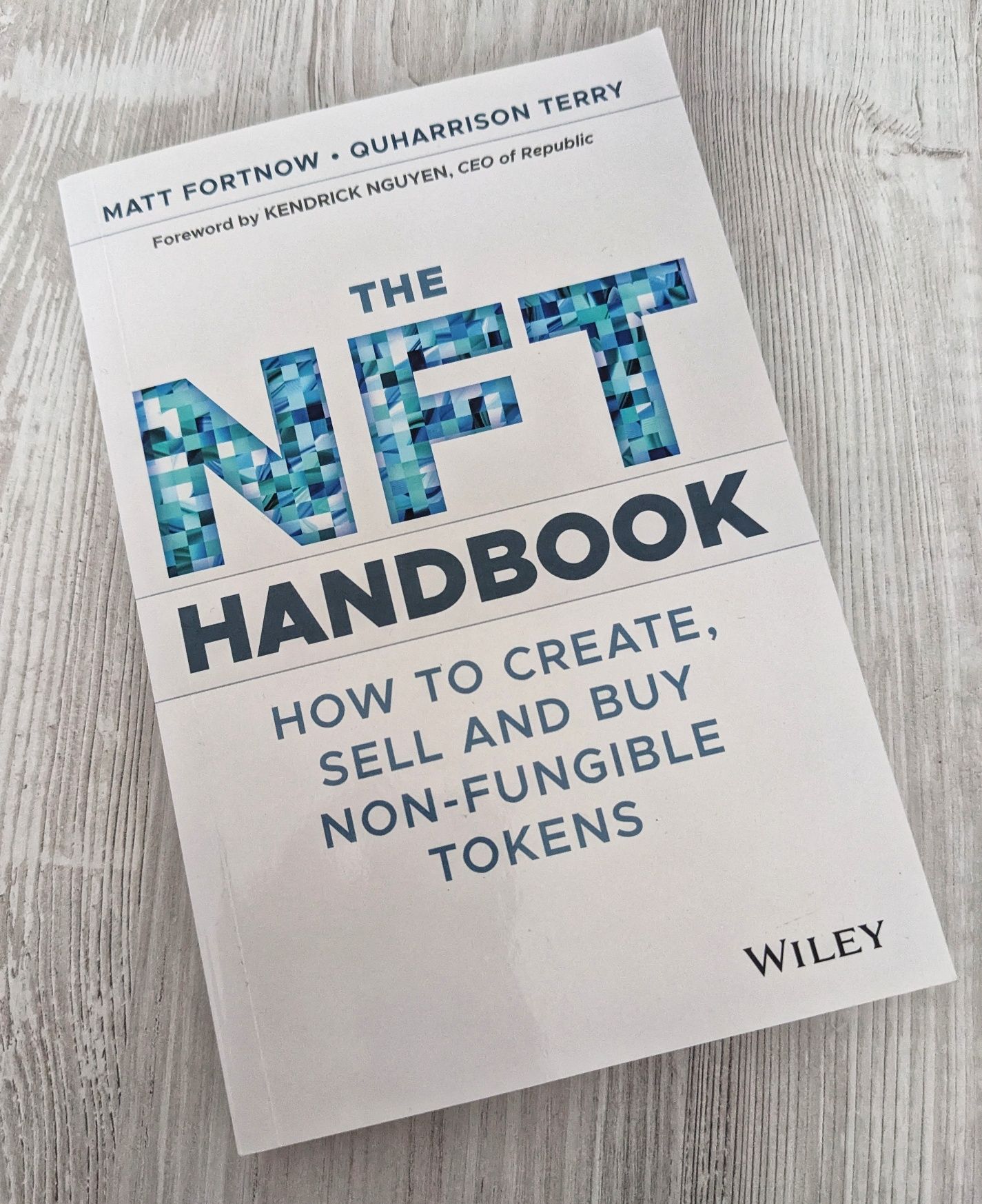 Vând carte "The NFT Handbook" de Matt Fortnow și QuHarrison Terry