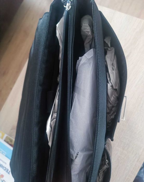 Geantă diplomat messenger Lab Pal Zileri - original - nouă, din piele