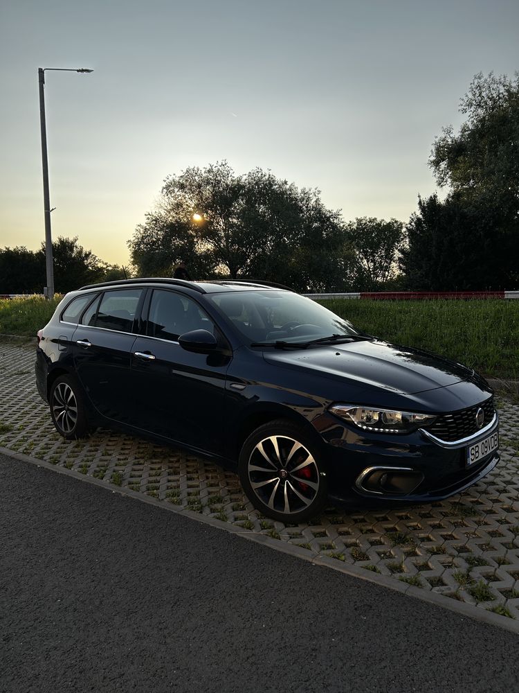 Fiat Tipo.                 .
