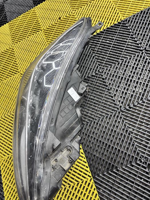 Far dreapta halogen hyundai i40 92102-3ZXXX