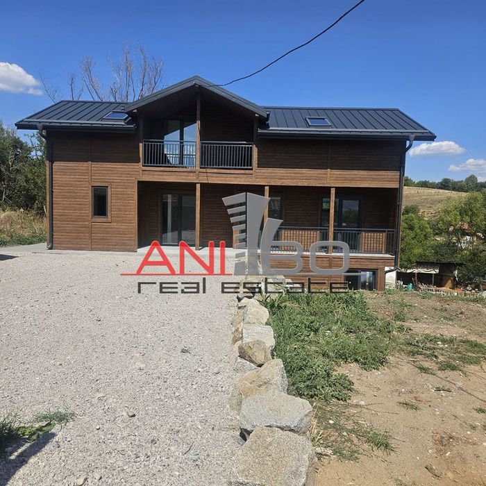 Къща в София, област-с.Райово площ 170 цена 175000