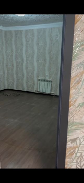 Кавартира ижарага берилади.янгийул массив.хавасни оркасидаги домларда
