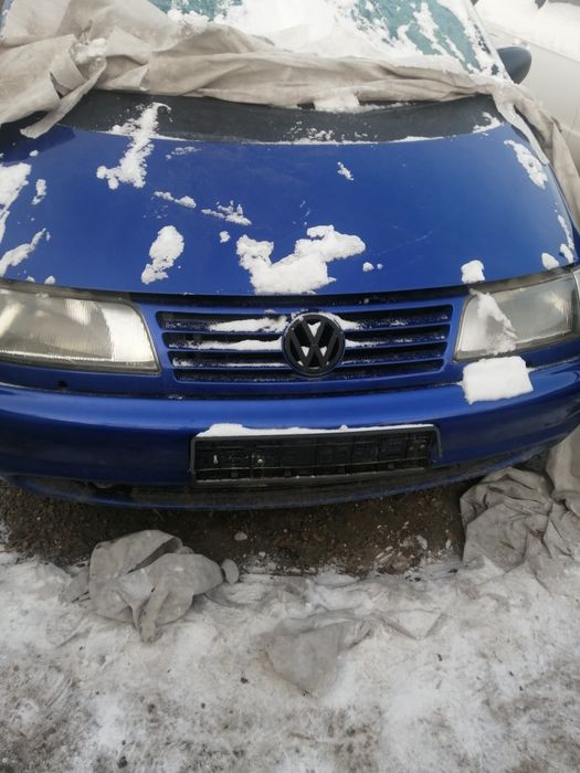 Продается автомобиль Volkswagen Sharan.