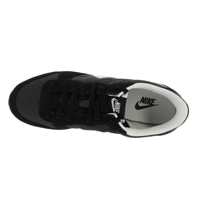 Pantofi sport BARBATI Nike 41EU (7 UK/8 US/26 CM) - NOU