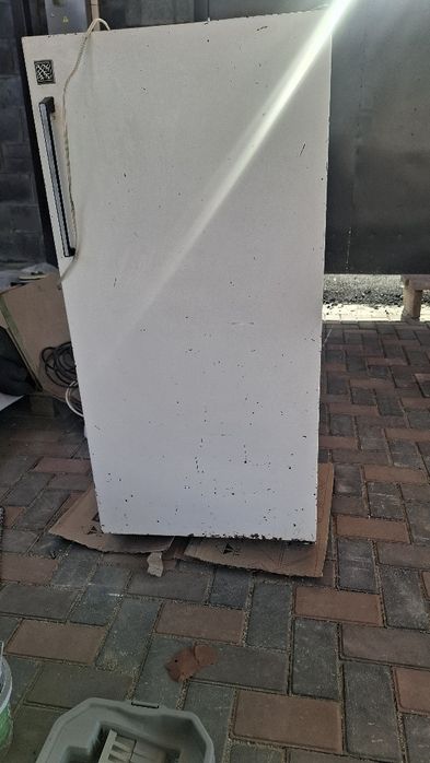 Продаётся холодильник, работает хорошо.