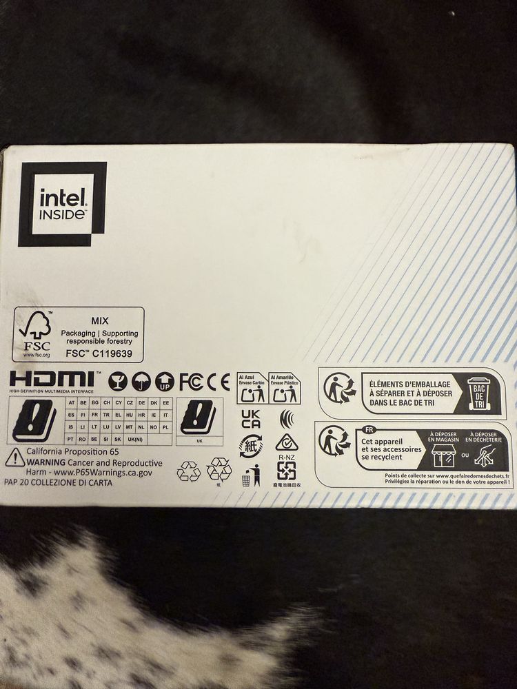 Настолен компютър NUC 15 PRO RNUC15CRHU700002 90AR00Q2-M000A0