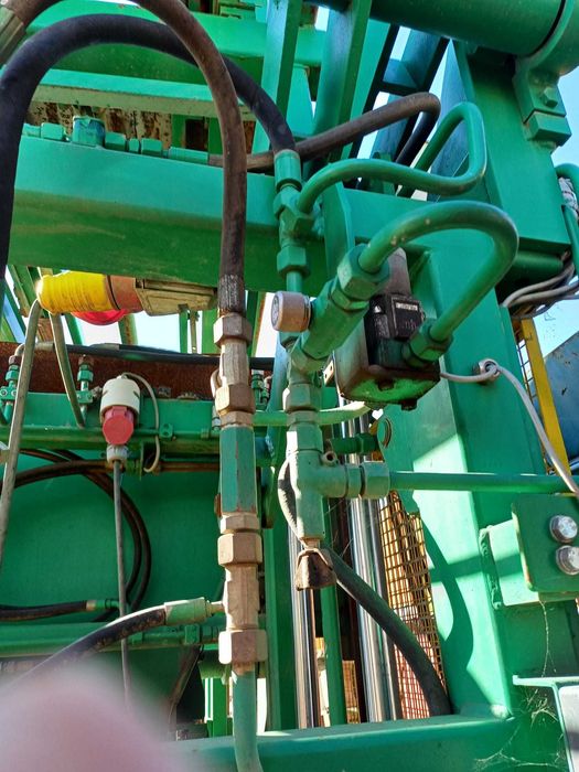 Masinarie de fabricat pavaje automatizata.