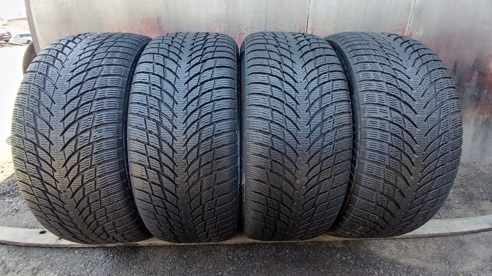 4бр. зимни гуми 245/45/19 Nokian WR Snowproof P
dot22
7/7.2mm
Добро съ