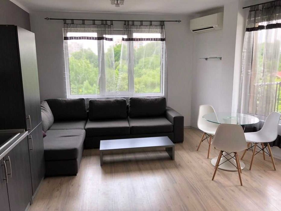 Дава се под наем Тристаен апартамент в Пловдив, Кършияка - 75 кв.м за 433.5 € - Снимка #1