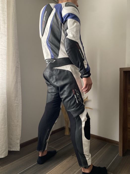 Цял мото екип Rst pro serias carbon 54 56