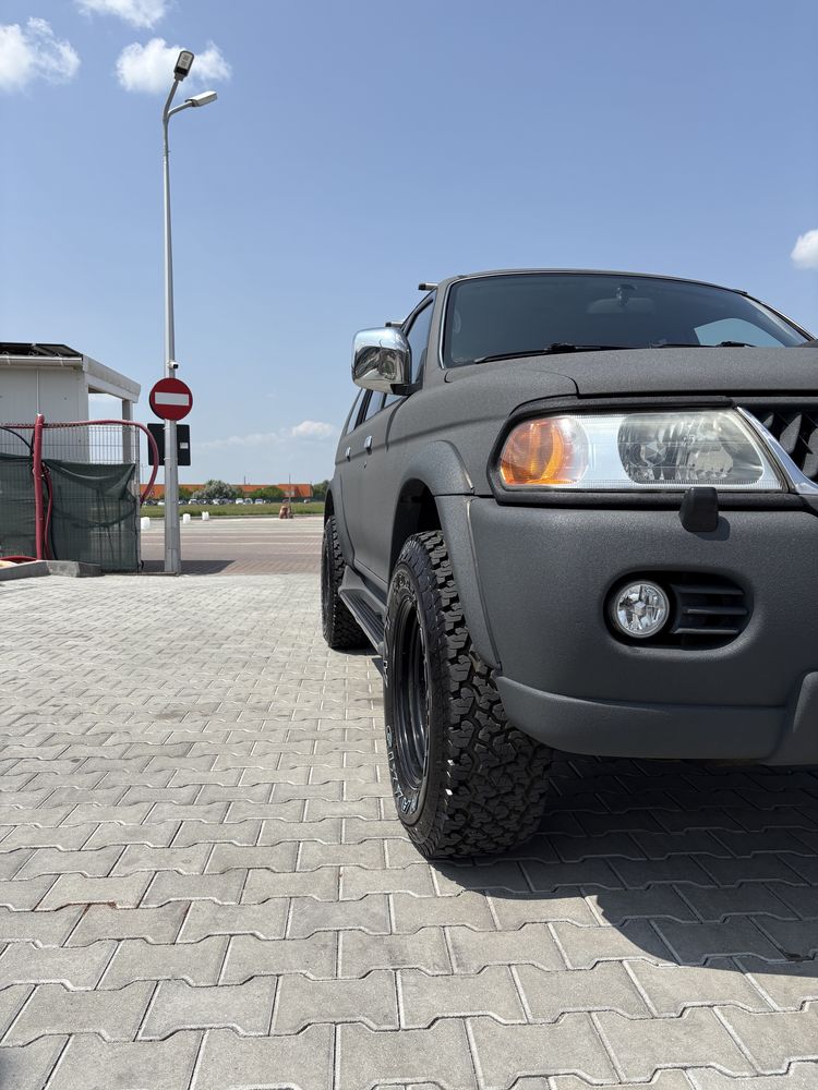 Mitsubischi Pajero-Sport