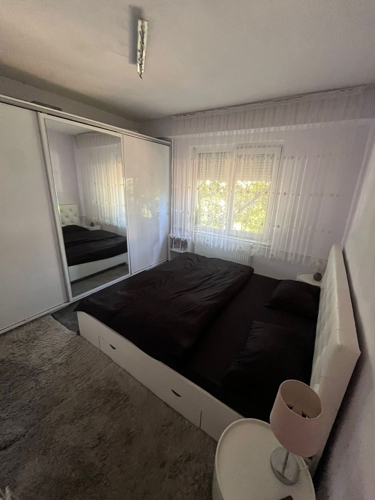 Proprietar,vând apartament.cu 3 camere tip D etaj2/4 Ștefan cel Mare