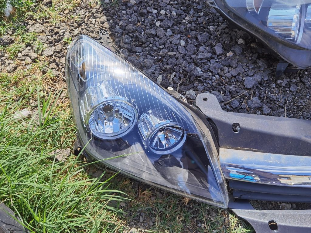 Far faruri stanga dreapta Opel astra h