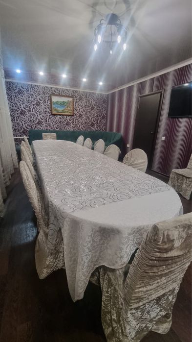 Продам большой стол 4 метра