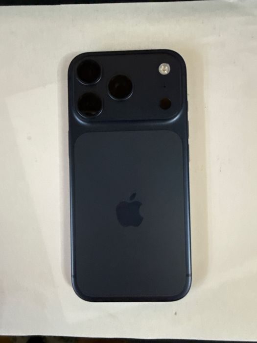 iPhone 17 Pro 256GB Deep Blue