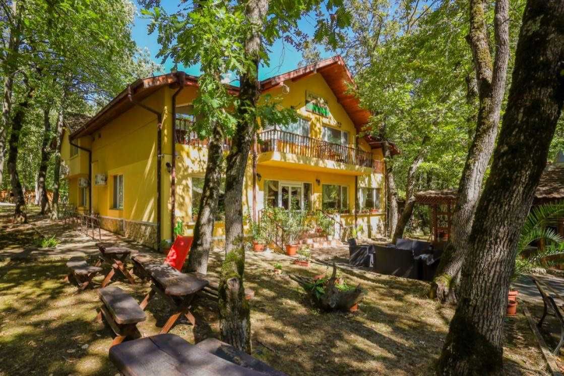 Къща за гости в местност БОЖУРА , гр.СРЕДЕЦ