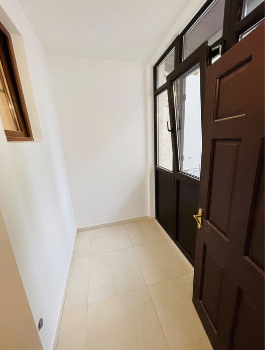 Inchiriez apartament 3 camere, singur pe etaj, in vila zona Plevnei