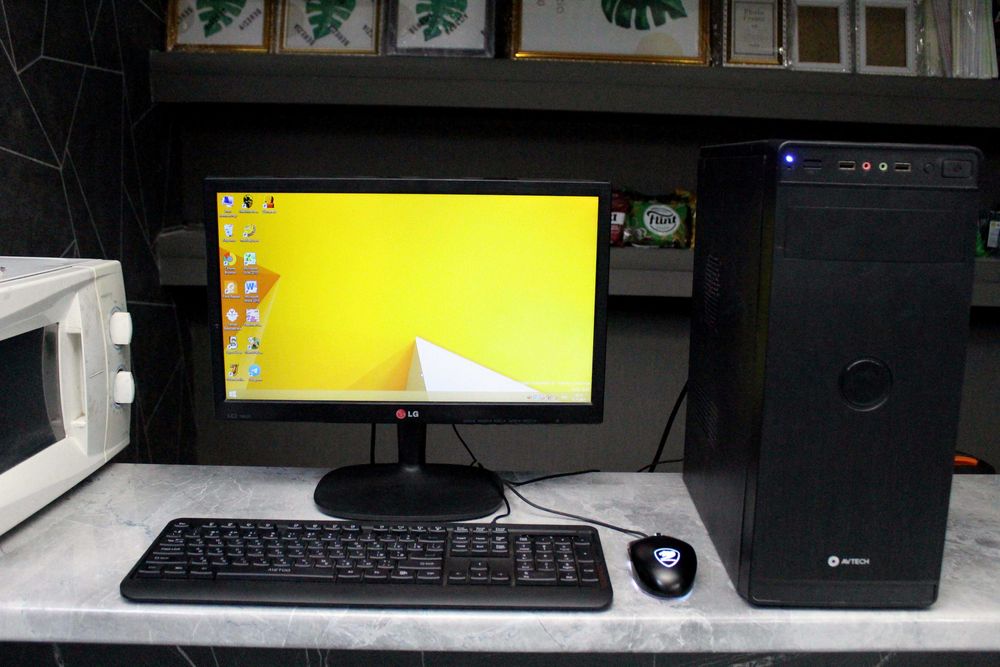 Кейс H61:AVtech: \DDR-3\G 2030\Azu-2GB\HDD-500 GB Led Monitor komplekt