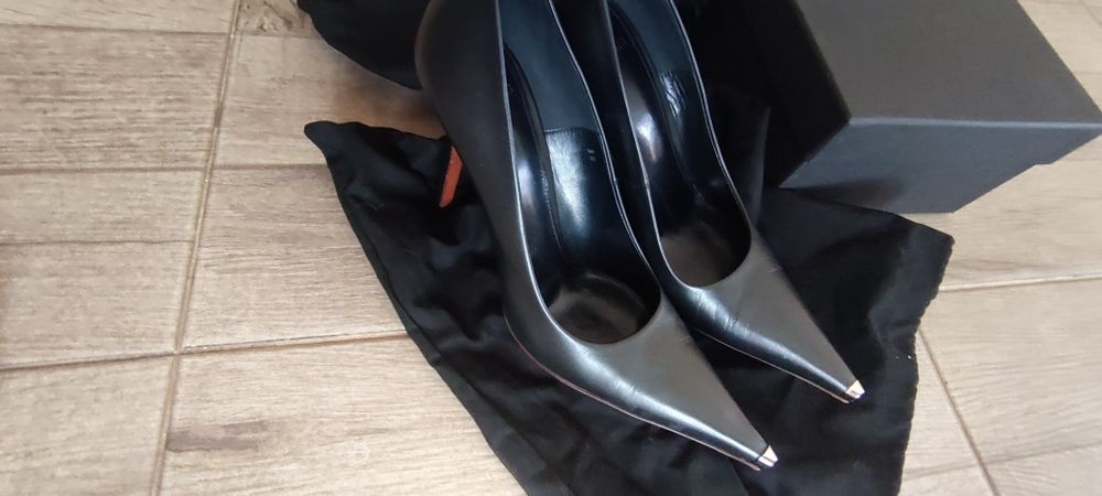 Черни обувки Vetements