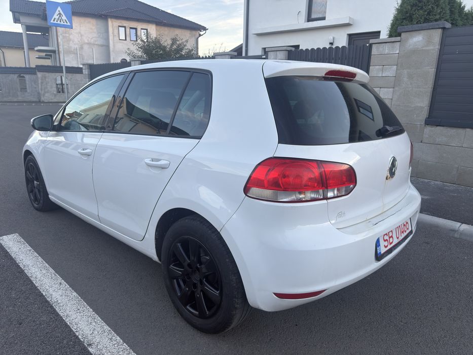 VW Golf VI 1,6 Tdi 2010 Hatchback Recent adus