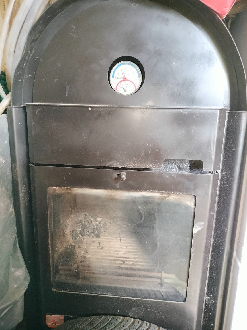 Vând termo șemineu 25 kw