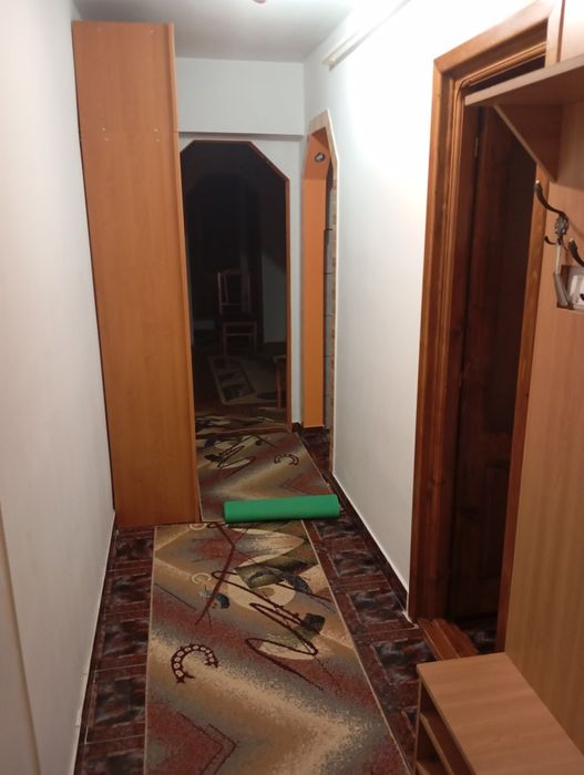 Închiriez apartament cu 3 camere centrala proprie George Enescu