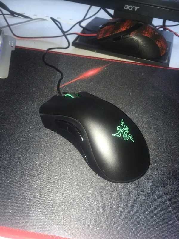 Продам игровую мышь Razer DeathAdder Essential