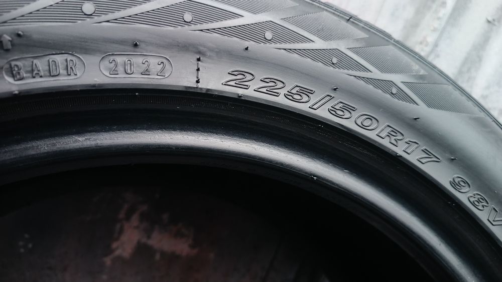 225/50/17 Nexen . Дот 2022