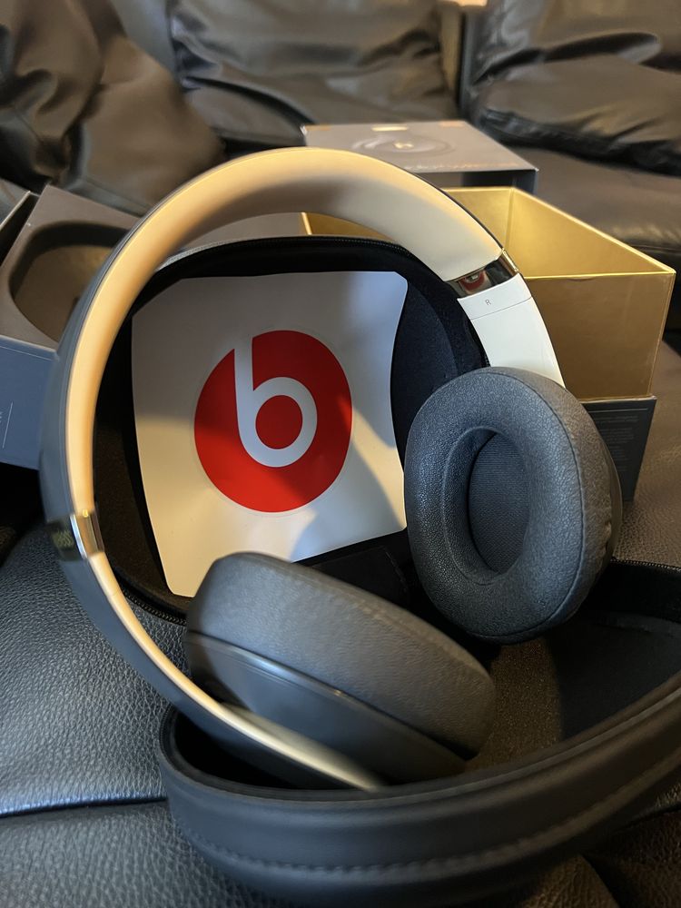 Beats studio 3 special edition