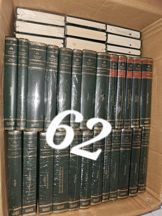 Vand 74 carti de colectie