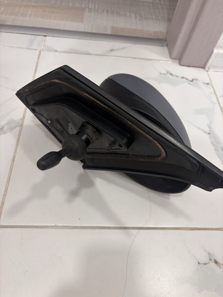 Дясно огледало Toyota Aygo/Peugeot 107/ Citroen C1