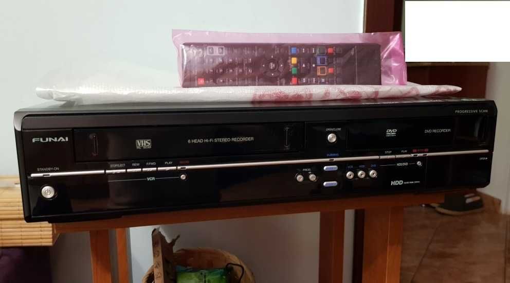 Combo DVD-HDD-VHS recorder Funai nou