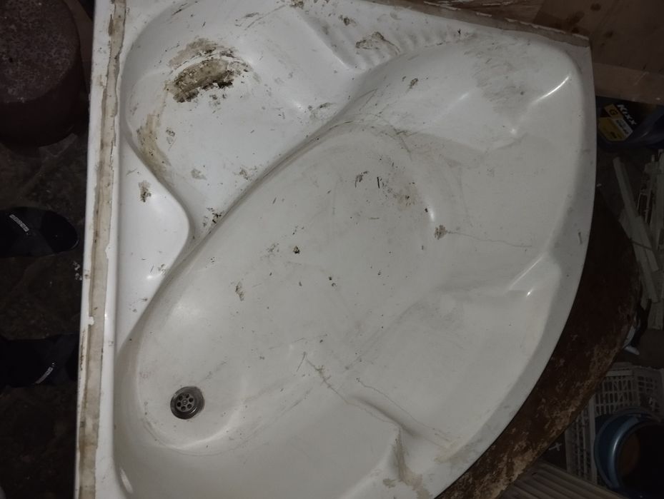 Продаётся ванна срочно