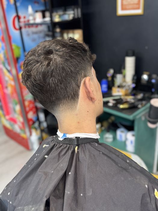 Hairstylist / Frizerul Tau Personal. Nr in descriere!