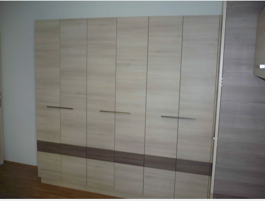 продавам спалня с гардероб