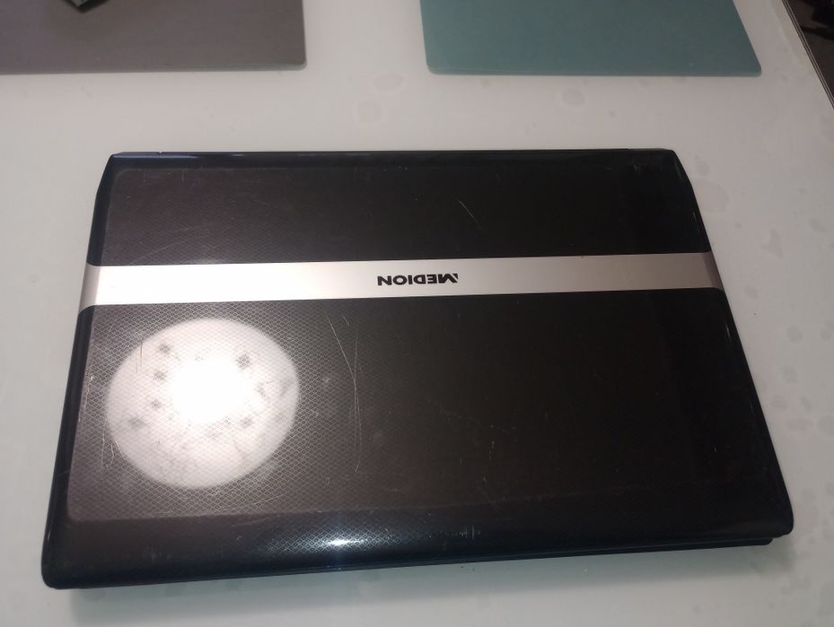 Medion E6227, Intel Core i3, Bluetooth,8 gb ram,500 gb, Office