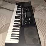 Vând orga korg pa300