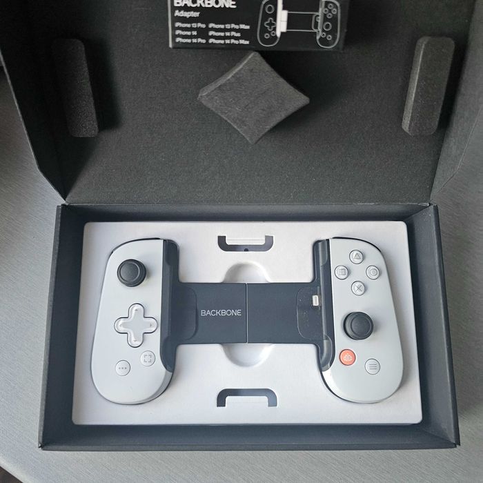 Backbone One зa iPhone lightning