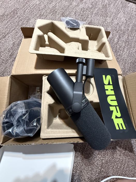 Shure SM 7B microphome