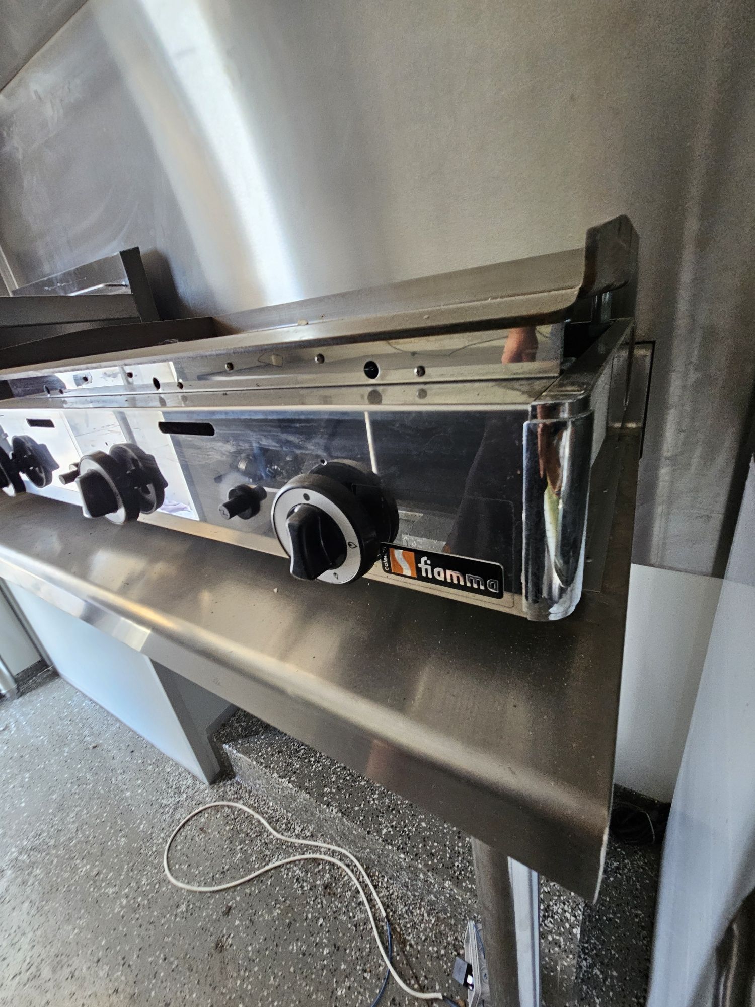 Foodtruck  / Fast Food / Bucatarie
