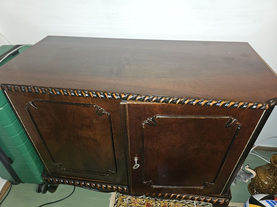 Vand set mobila vintage, an 1970