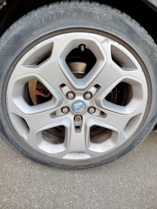 Vând jante de Ford